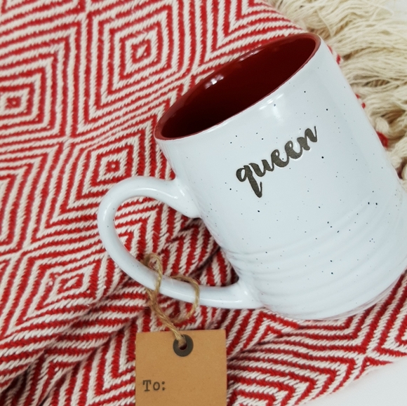 NEW Gift Set 'Queen' Coffee Mug & Striped Blanket - Picture 8 of 8